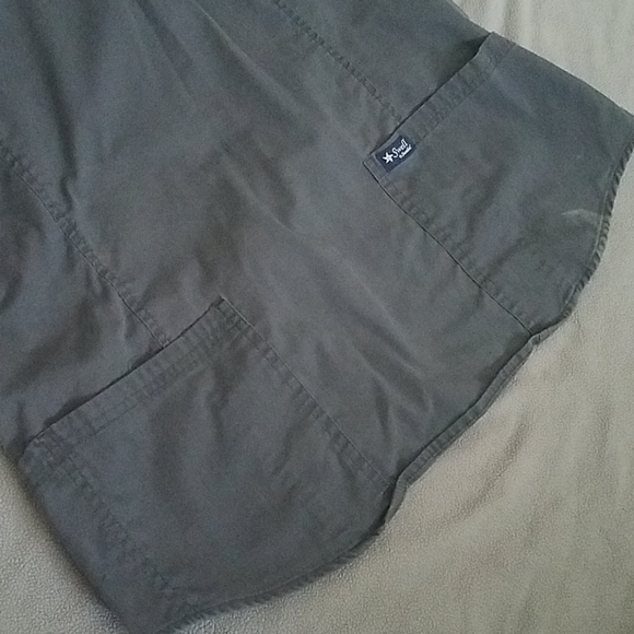 Gray swell scrub top - Picture 3 of 3